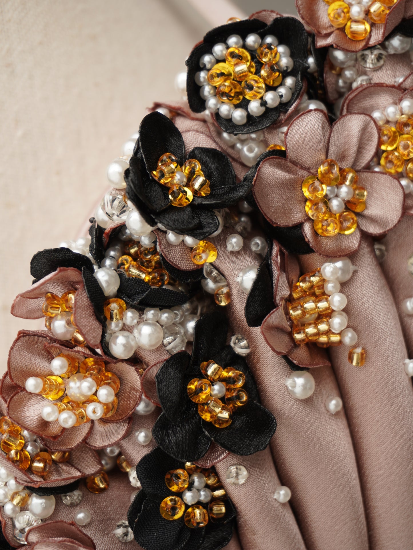 "Les Fleurs de Vénu" Flower of Venus Shell Cup Bra