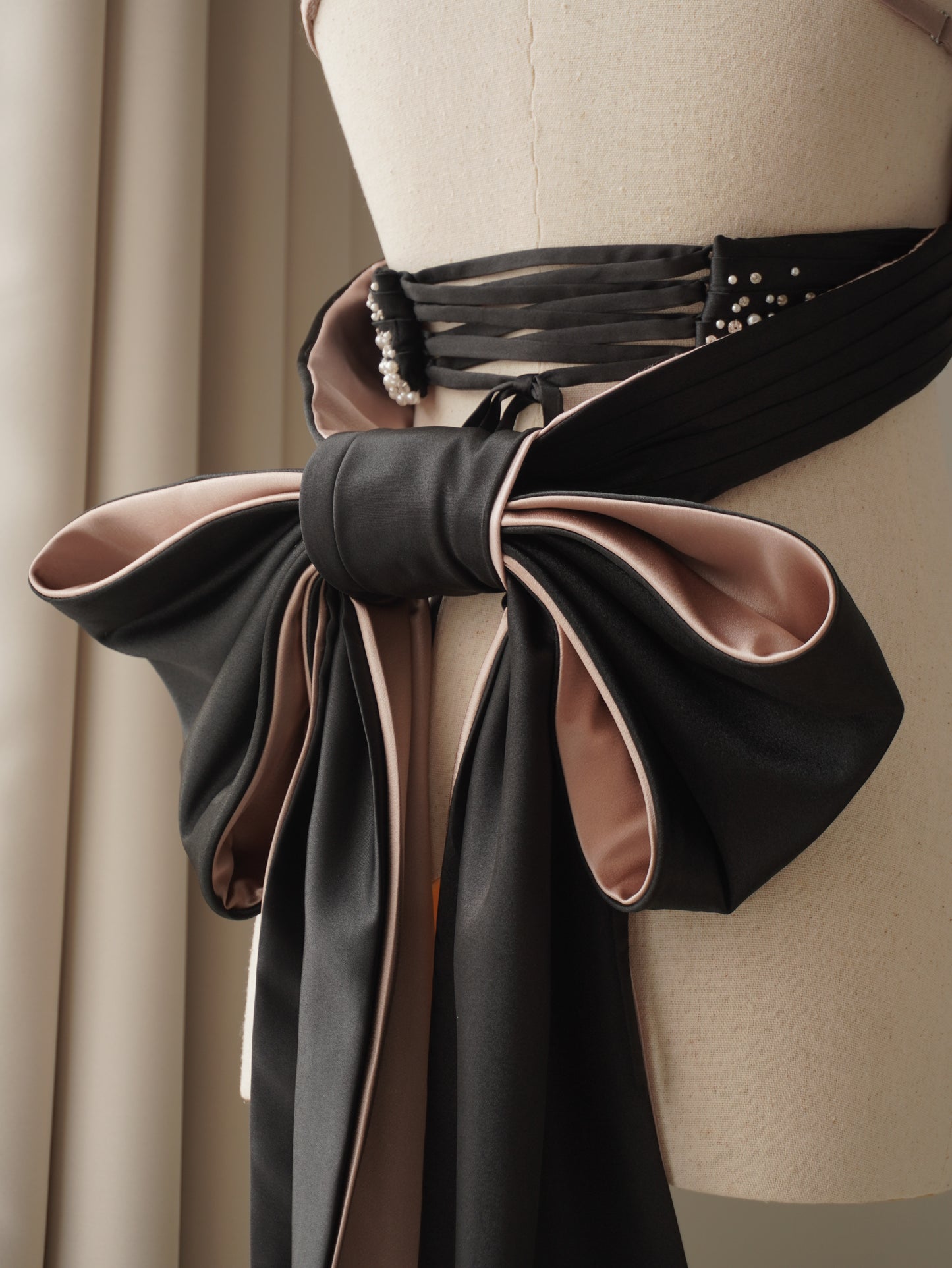 "Les Fleurs de Vénu" Flower of Venus Shell Cup Bra